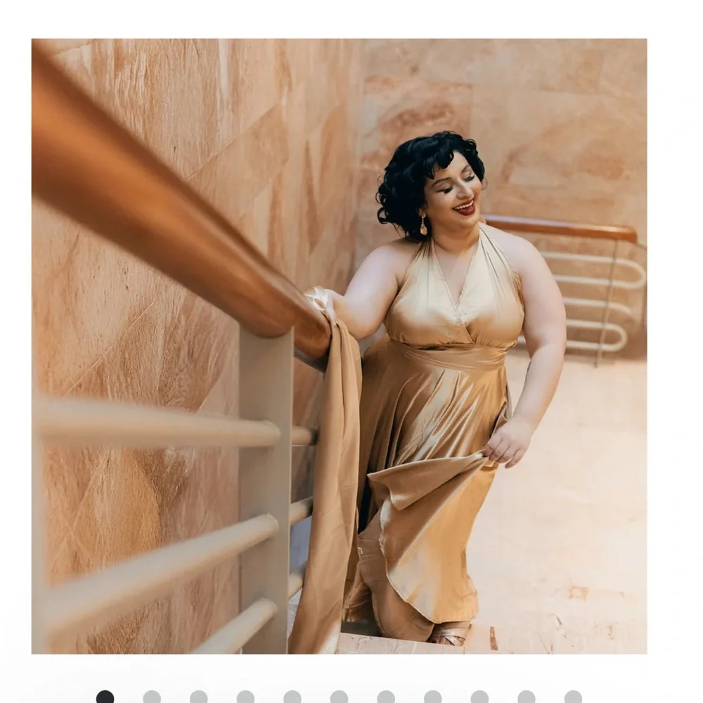 #1 HOST PICK 😍😍😍Tatyana NWT - Isabella Elegant Gold Halter 2x has pockets !!! - Picture 4 of 6